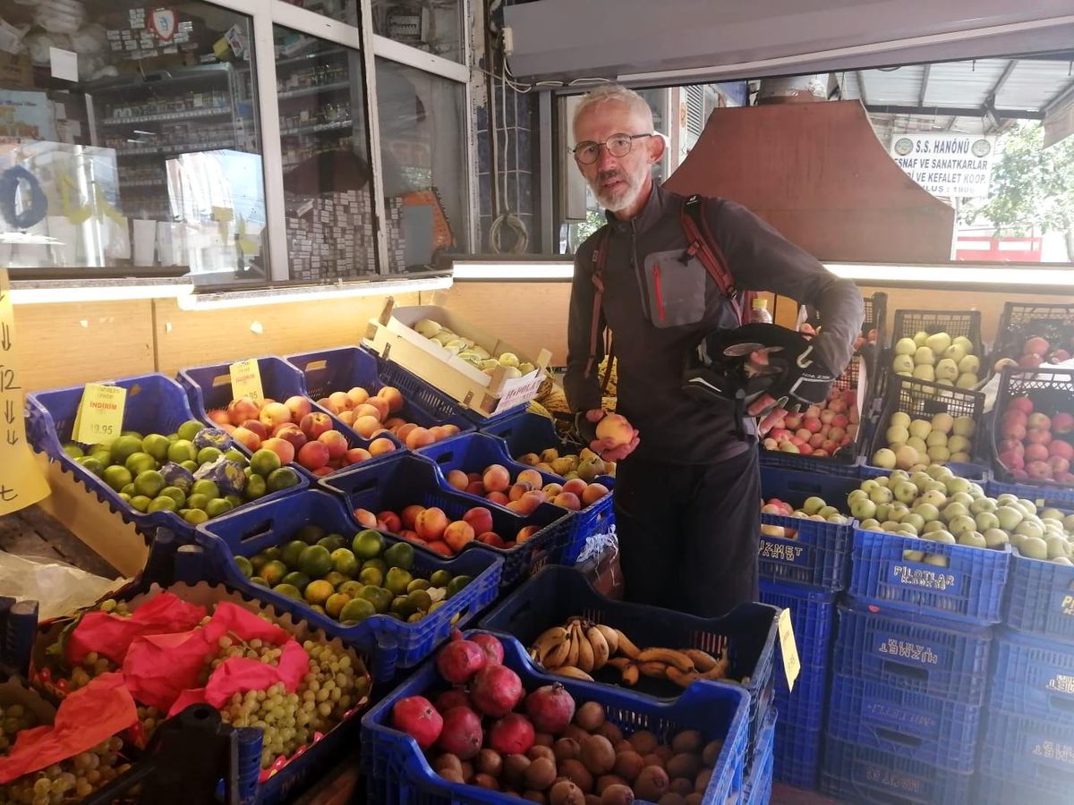 70 yaşında 3 bin kilometre pedal çevirdi, İtalya'dan Türkiye'ye geldi