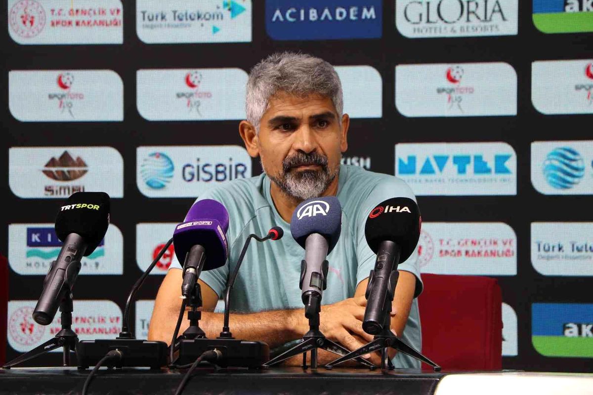 İsmet Taşdemir: 'Bu kadar gol kaçırırsanız böyle de bir gol yersiniz'