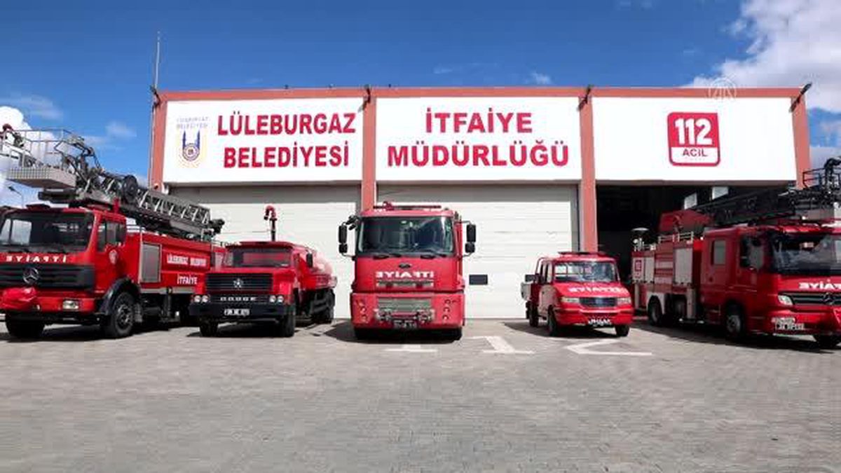 Son dakika haber! KIRKLARELİ - Kadın itfaiyeci sevdiği mesleği yapmanın mutluluğunu yaşıyor