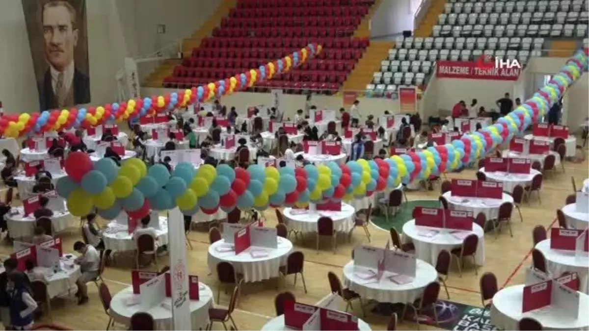 Öğrenciler en iyi 'Çevre Dostu Yük Gemisi' tasarlamak için ter döktü