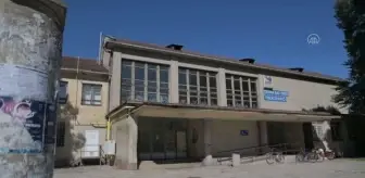 Slovakya'nın Cierna nad Tisou kentindeki tren istasyonundan Sovyet dönemi izleri siliniyor