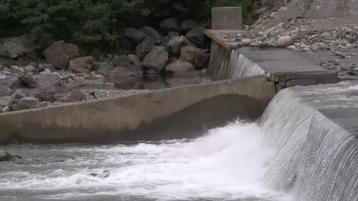 Rize haberleri... Yeniden Refah Partisi Ardeşen İlçe Başkanı Çağatay: 'Fırtına Deresi'nden Gelişigüzel Çakıl Alınıyor'