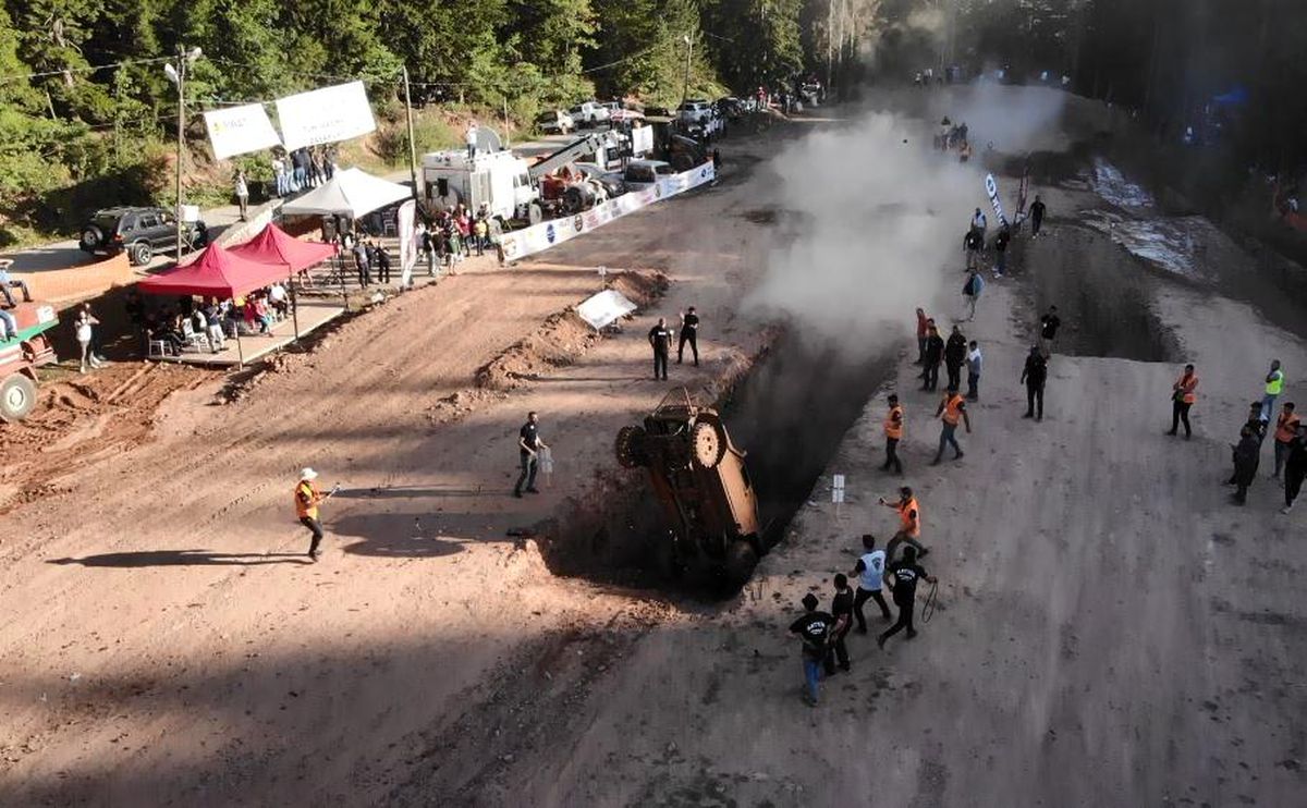 Artvin haberleri... Artvin'de 6.'sı düzenlenen uluslararası off-road yarışları büyük heyecana sahne oldu