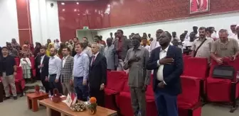 Aziz Mahmud Hüdayi Vakfı'nın Sudan'daki yurdunda kalan öğrencilere mezuniyet töreni