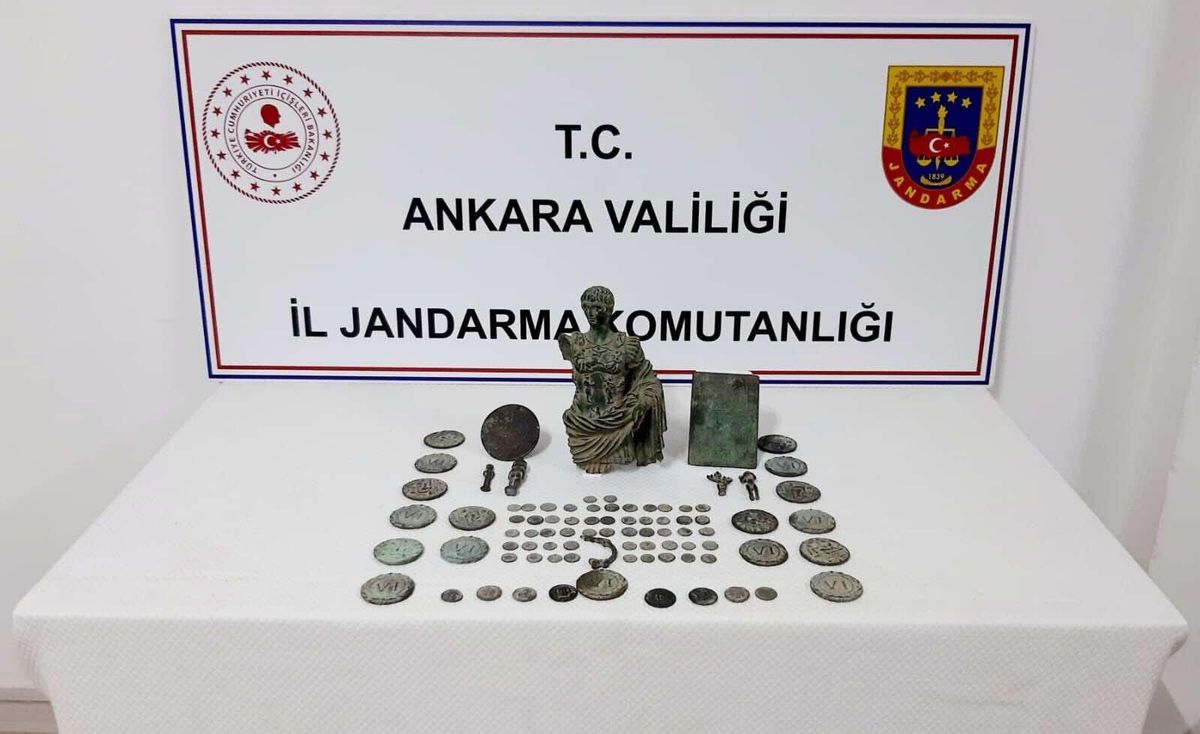 Başkentte tarihi eserleri 2,5 milyon liraya satmaya çalışan 3 şüpheli yakalandı