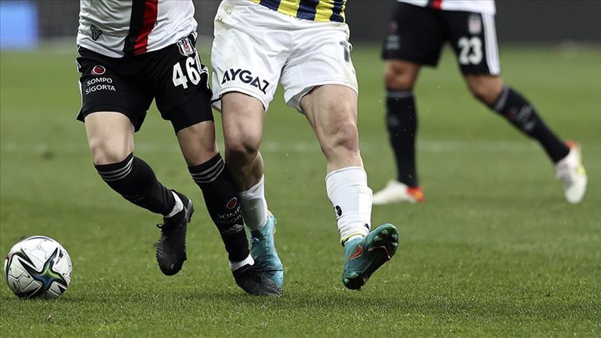 Derbi kaçta bitiyor? Beşiktaş - Fenerbahçe maçı kaçta bitecek? Bugünkü maç kaçta bitiyor?