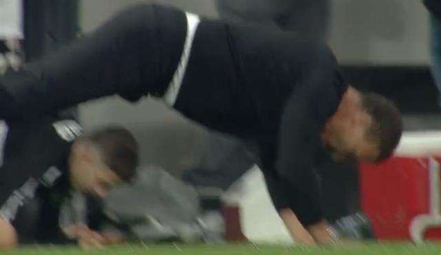 Derbinin önüne geçen an! Valerien Ismael yedek kulübesinde yaptığıyla hayrete düşürdü