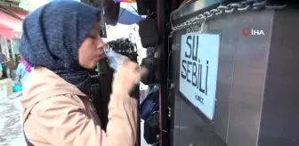 Hayır duası almak için 15 yıldır soğuk su dağıtıyor