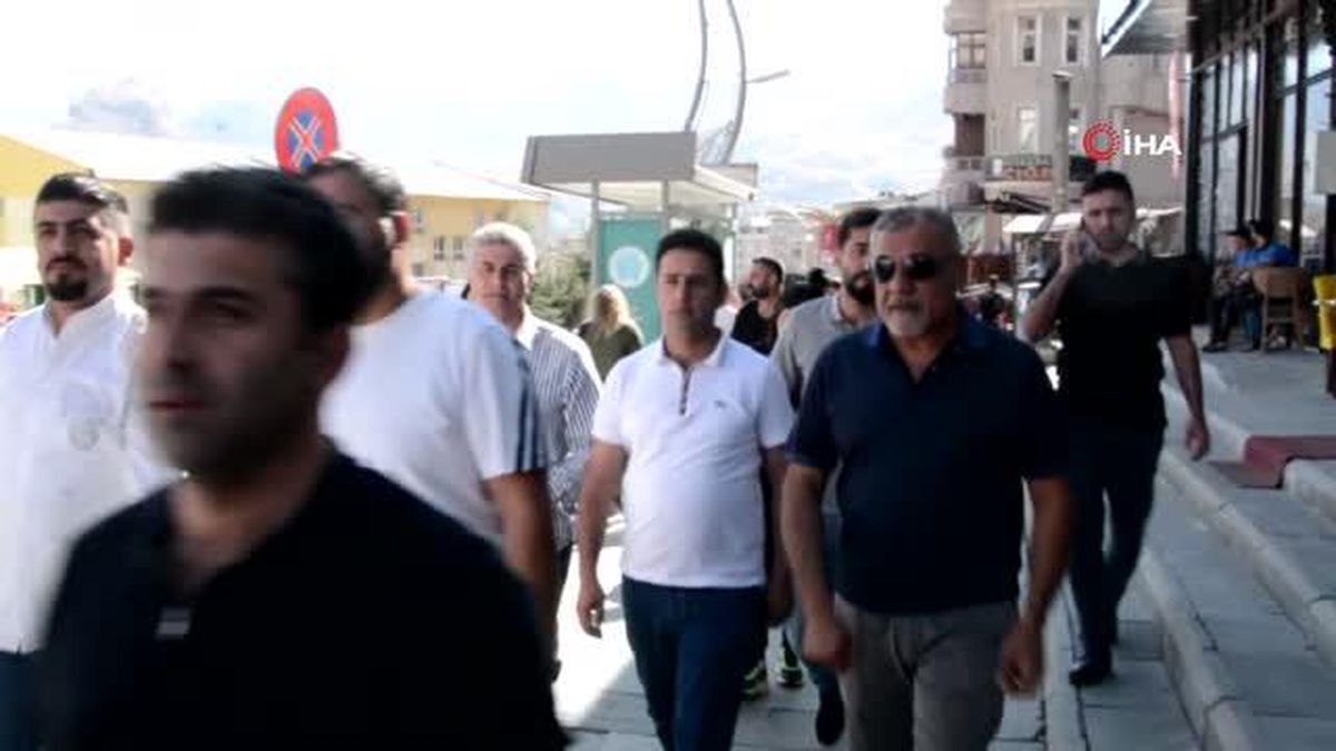Van yerel: Iraklı turizmciler Hakkari ve Van'da ziyaretlerde bulundu