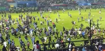 Son dakika! Endonezya'da futbol maçında çıkan izdihamda 174 kişi öldü