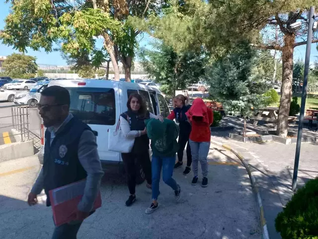 Müzisyen Onur Şener'in katil zanlıları adliyeye sevk edildi