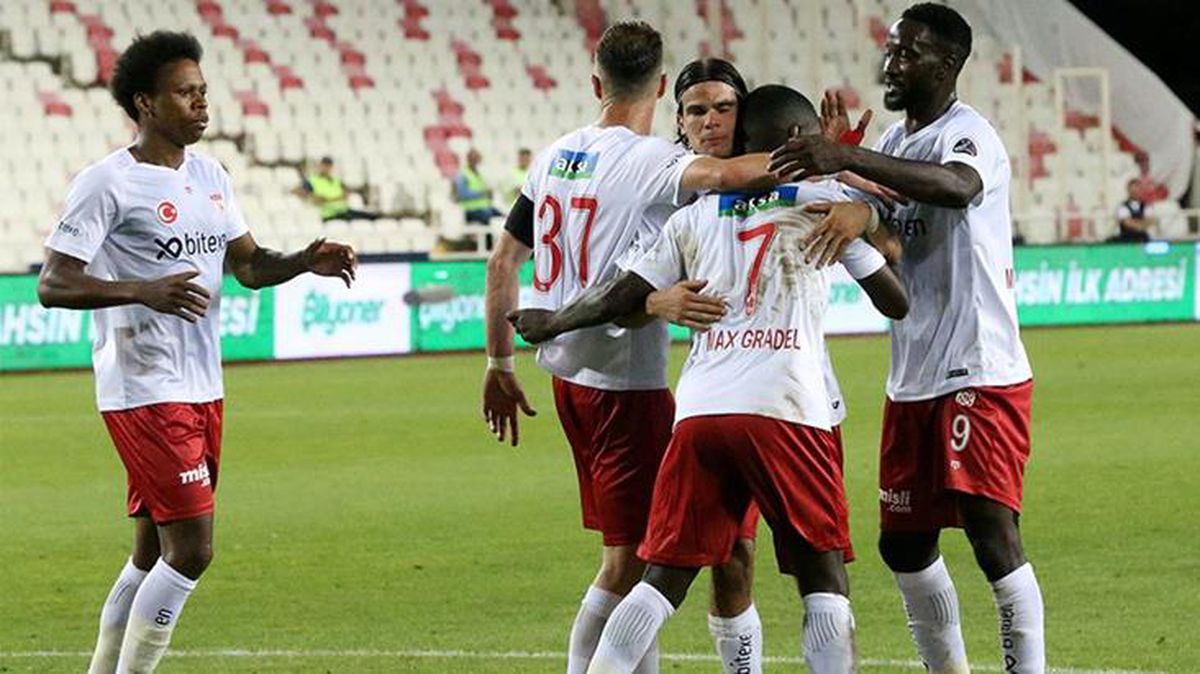 Bu hafta da olmadı! Süper Lig'in köklü ekibi 136 gündür galibiyete hasret