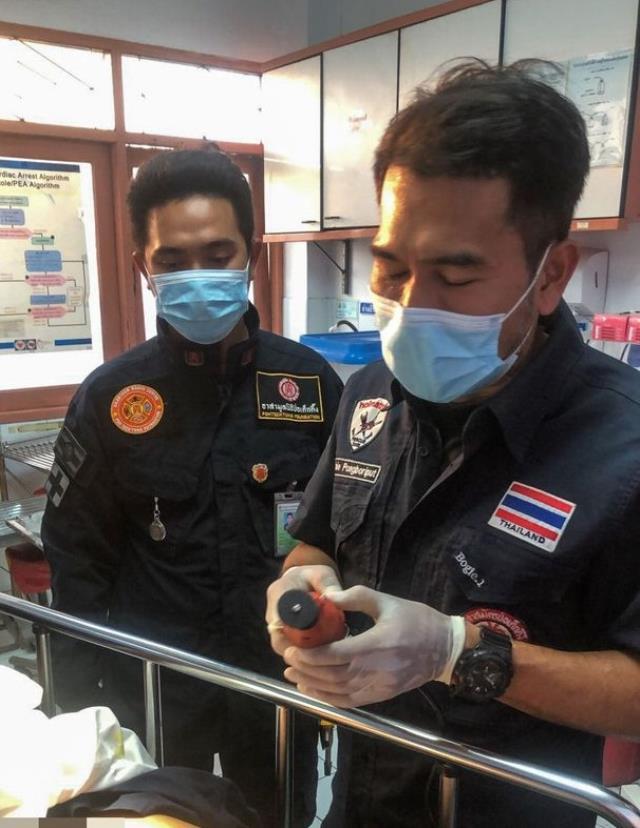 Cinsel organında dayanılmaz ağrıyla hastaneye koştu, vakayı inceleyen doktorlar itfaiyeyi çağırdı