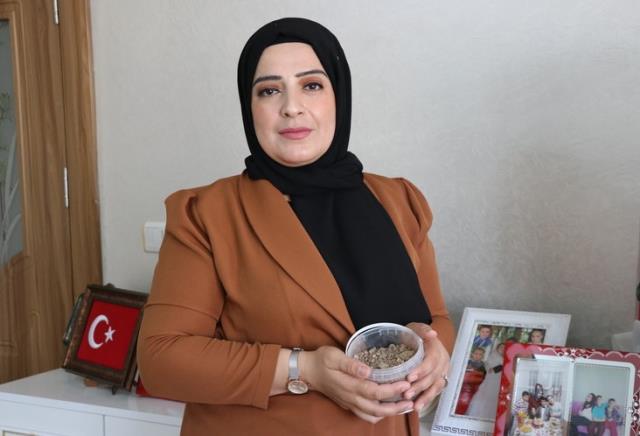 Eşinin şehit düştüğü toprağı evinde saklıyor