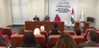 Filistinli diplomatlar, Yunus Emre Türk Kültür Merkezi'nde Türkçe öğreniyor