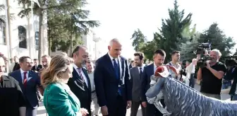 Bakan Ersoy, Türk Tarih Kongresi gala yemeğine katıldı