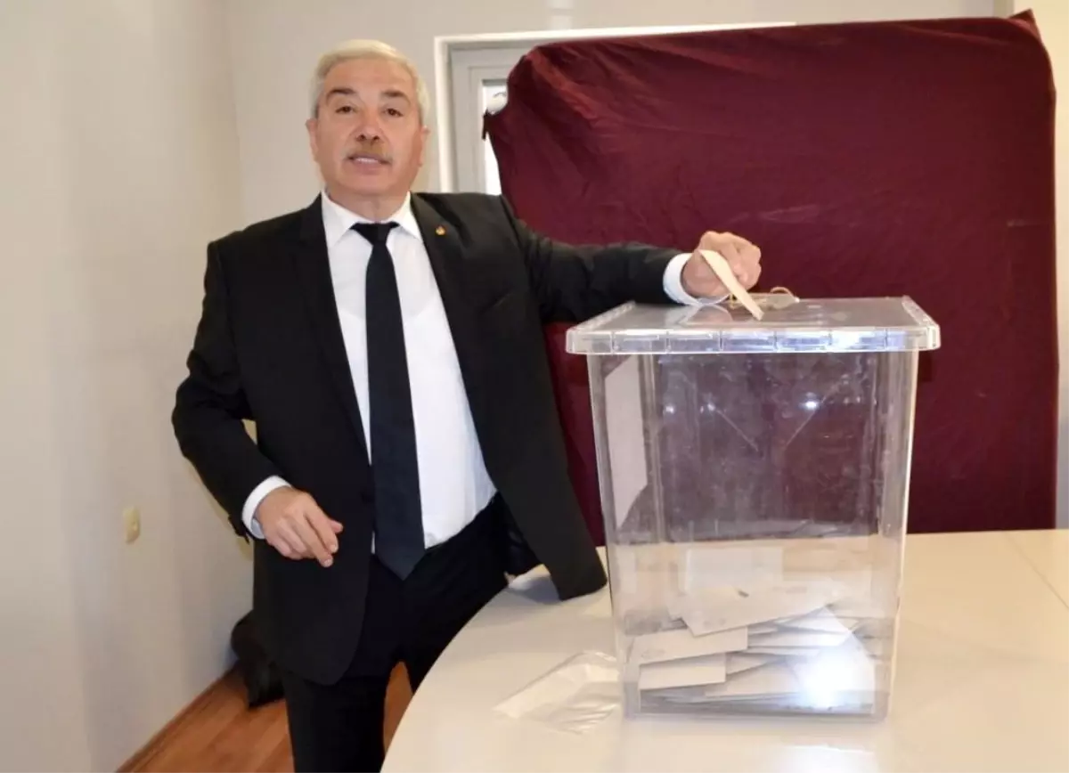 Mustafakemalpaşa Ticaret ve Sanayi Odası'nda başkan değişmedi