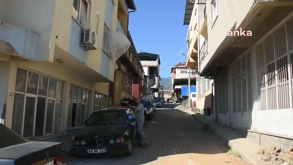 Aydın haber | Aydın'da Oto Boyacılığı Yapan Aslı Günay: 'İleride Ustalık Belgesi Almak İstiyorum, İstedikten Sonra İnsan Her Şeyi Yapabilir'