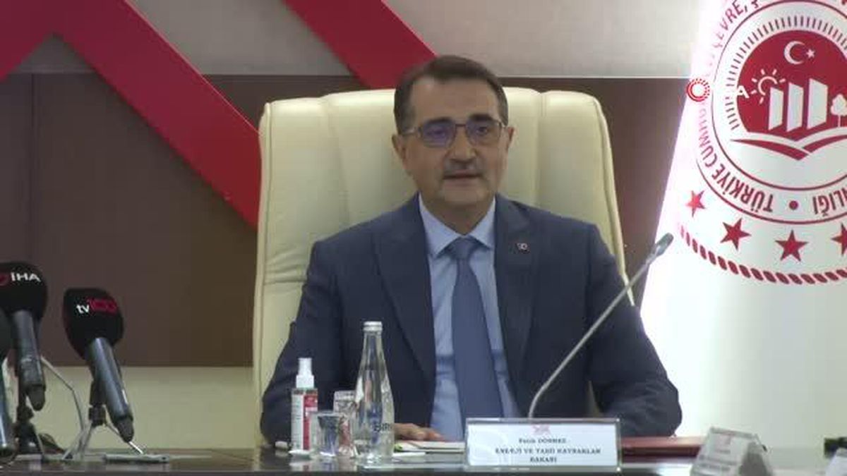 Bakan Dönmez: 'Türkiye'deki yapı stokunun önemli bir kısmı yalıtımsız, evlerimizi kışın daha fazla enerjiyle ısıtıyoruz'