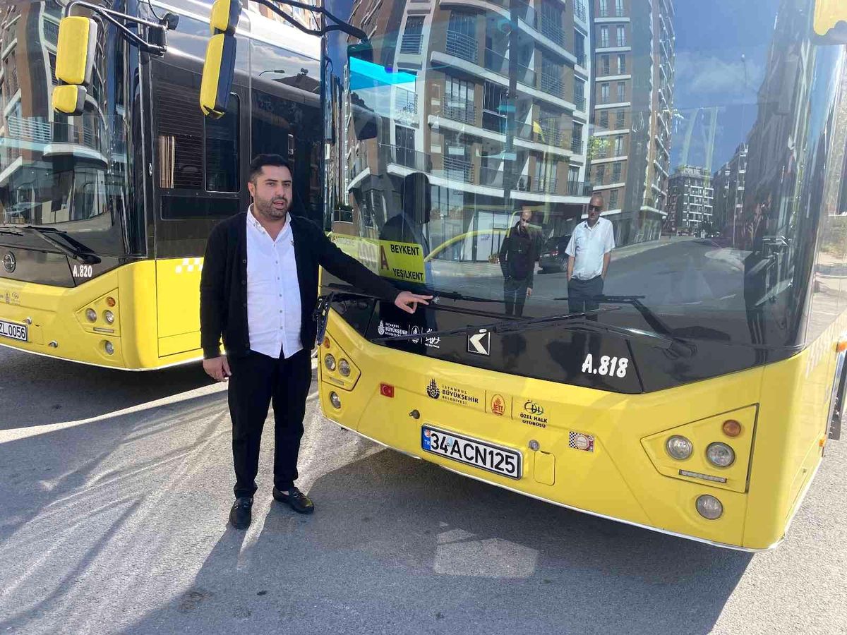 Beylikdüzü'nde gençlerin otobüs taşlama oyunu kamerada