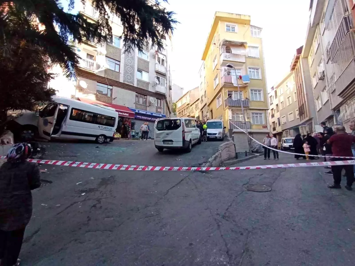 Beyoğlu'nda kazada facianın eşiğinden dönüldü