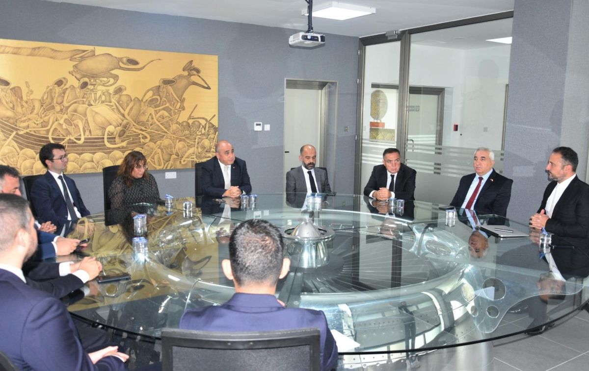 Büyükelçi Başçeri, KKTC'nin yerli otomobili GÜNSEL'in merkezini ziyaret etti