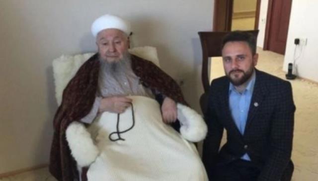 Cübbeli Ahmet Hoca'nın kayınbiraderi siyasete girdi! Partisi ne AK Parti ne CHP ne de MHP Cübbeli Ahmet Hoca'nın kayınbiraderi siyasete girdi! Partisi ne AK Parti ne CHP ne de MHP