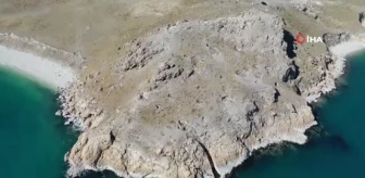 Van haberleri | Erciş'teki 11 basamaklı Urartu limanı su altından görüntülendi