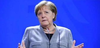 Eski Almanya Başbakanı Merkel'e 'Mülteci Ödülü' verildi! Sosyal medyada yer yerinden oynadı
