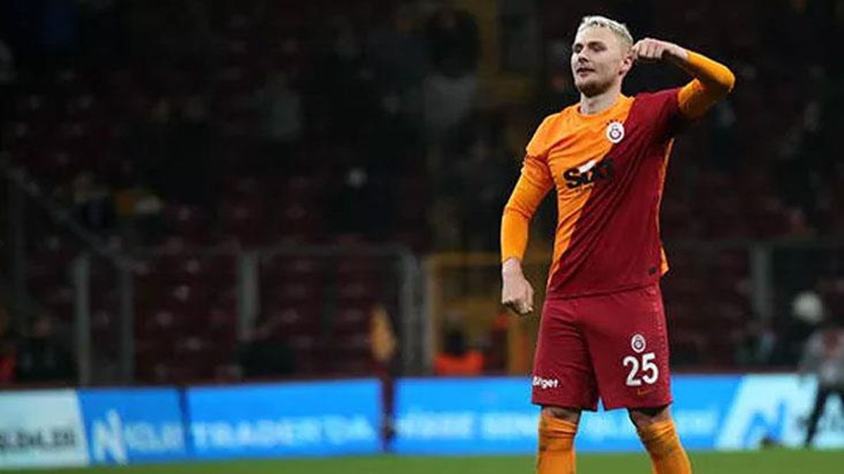 Galatasaray, genç savunmacısı Victor Nelsson'un sözleşmesinde iyileştirmeye gitti