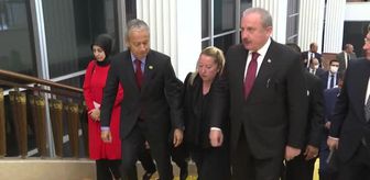 KUALA LUMPUR - TBMM Başkanı Şentop, Malezya Temsilciler Meclisi Başkanı Harun ile görüştü