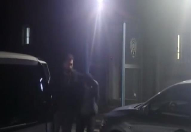 Kurye kılığında girdiği kafede 'Mesut kim' diyerek rastgele ateş açtı