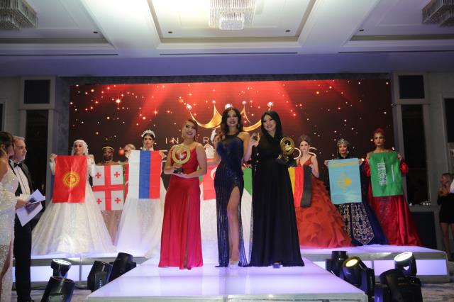 Oksana Kuznetsova, bu yıl da ''Yılın En Efsanelerini'' bir araya getirdi