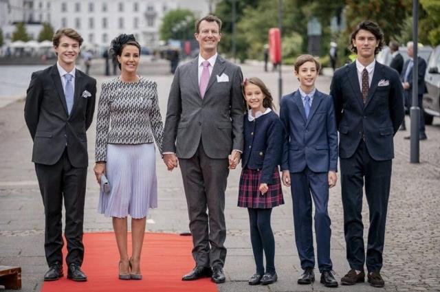 Torunlarının 'Kraliyet' unvanlarını ellerinden alan Danimarka Kraliçesi 2. Margrethe özür diledi