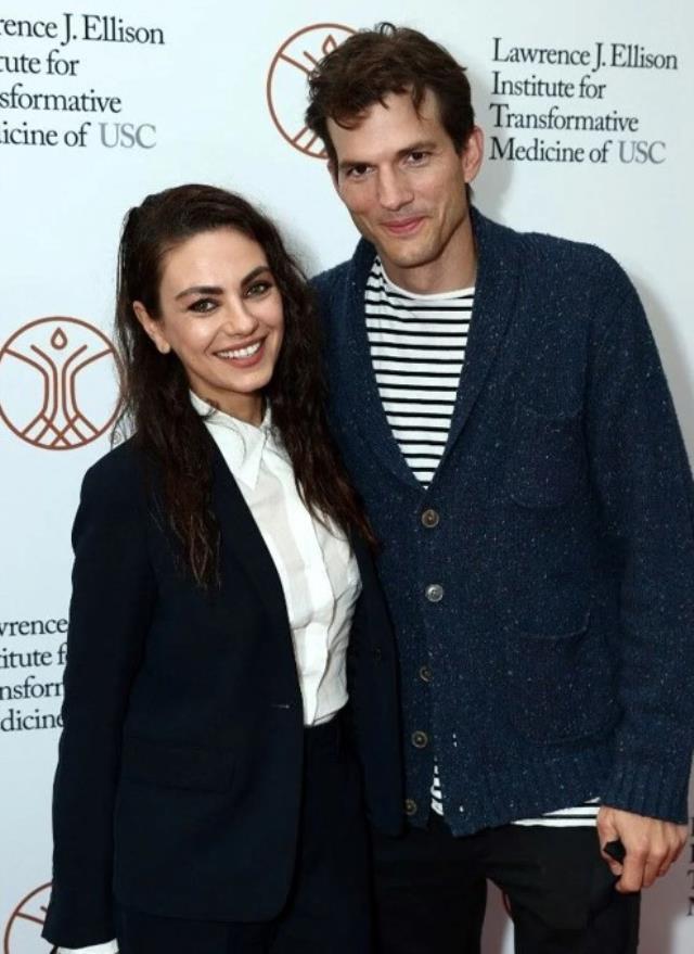 Ünlü çift Mila Kunis ve Ashton Kutcher tuhaf ev sırlarını ifşa etti: Tuvalet kapılarımız hep açık Ünlü çift Mila Kunis ve Ashton Kutcher tuhaf ev sırlarını ifşa etti: Tuvalet kapılarımız hep açık