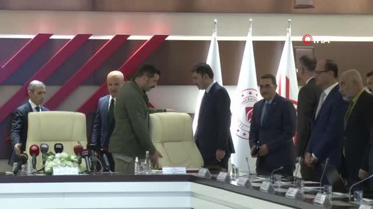 YÖK Başkanı Erol Özvar: 'Yükseköğretim Kurulu'nun ön inceleme yükümlülüğü var. Gereğini yapacağımızı ifade edelim'
