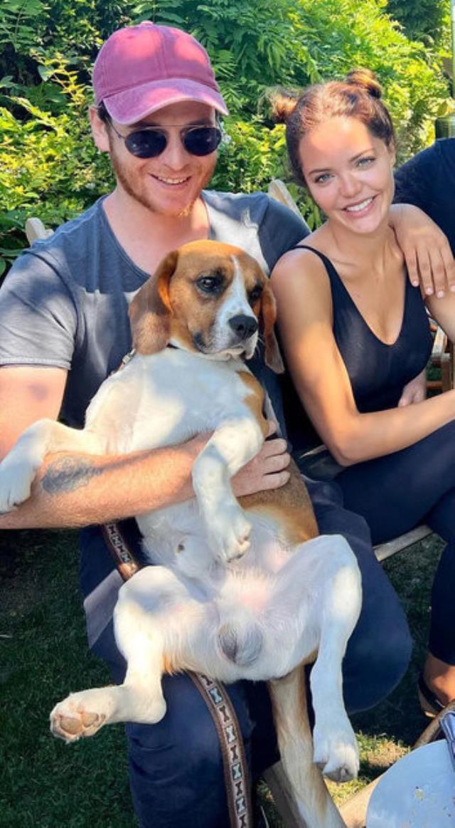 Metin Hara ile ayrılan Hilal Altınbilek, bir erkek arkadaşıyla görüntülendi Metin Hara ile ayrılan Hilal Altınbilek, bir erkek arkadaşıyla görüntülendi