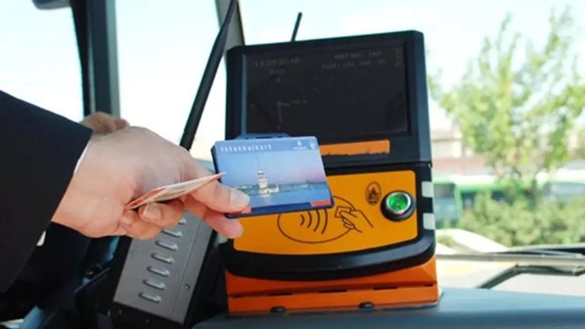 6 Ekim resmi tatil mi? 6 Ekim toplu taşıma neden ücretsiz? Bugün otobüsler neden ücretsiz?