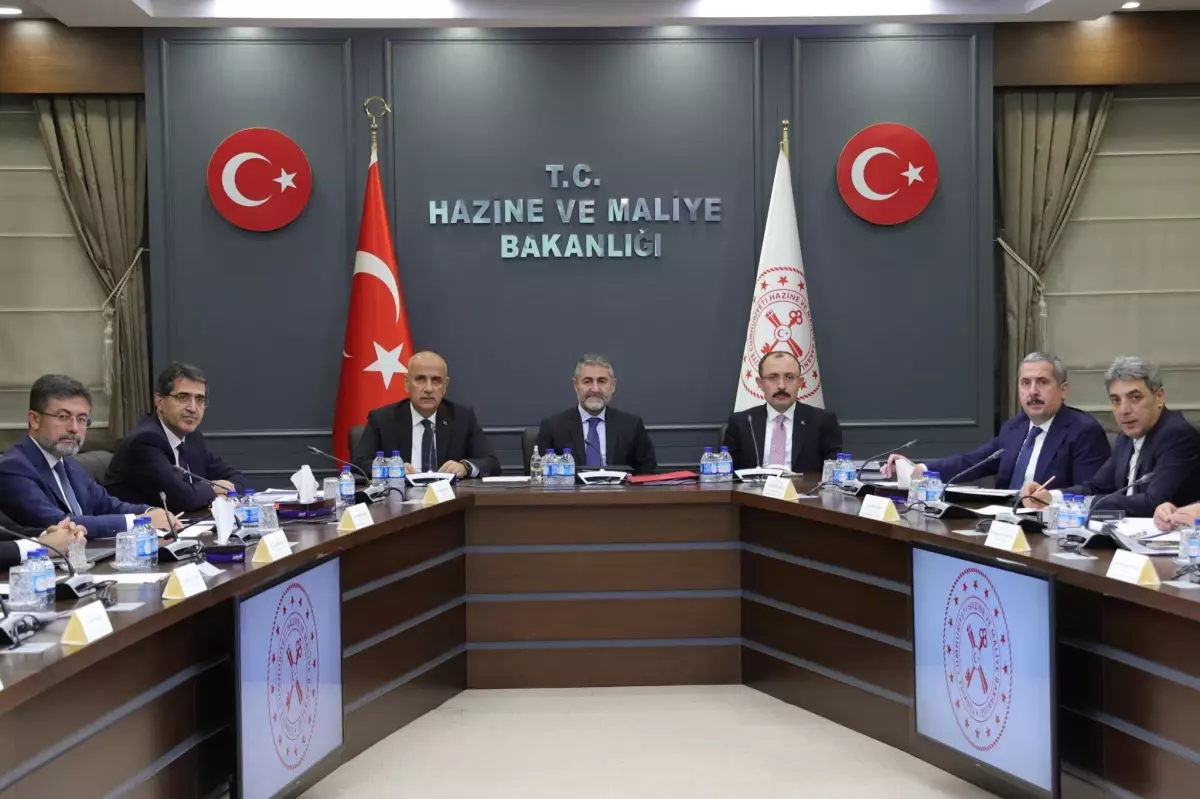 Bakan Nebati: Et ve süt üreticileri için uygun fiyatlı arpa ve mısır satışı yeniden başlayacak