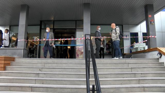 Hastanede yaşlı kadının yüzüne para atan vicdansızın ilk ifadesi ortaya çıktı: Görüntüleri eğlence amaçlı çektik