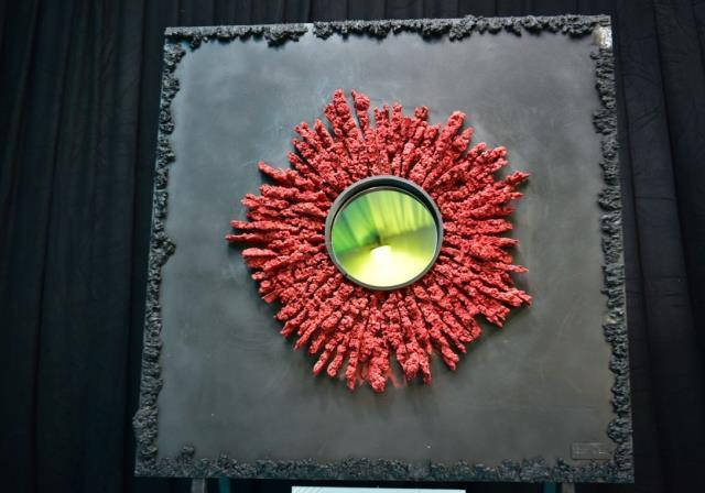 Herkes önünde fotoğraf çektiriyor! Bu aynanın gerçek hikayesini öğrenenler 'Yok artık' diyor