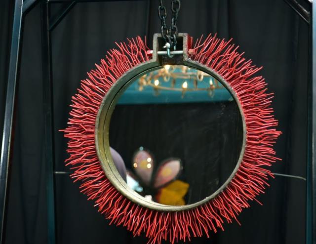 Herkes önünde fotoğraf çektiriyor! Bu aynanın gerçek hikayesini öğrenenler 'Yok artık' diyor