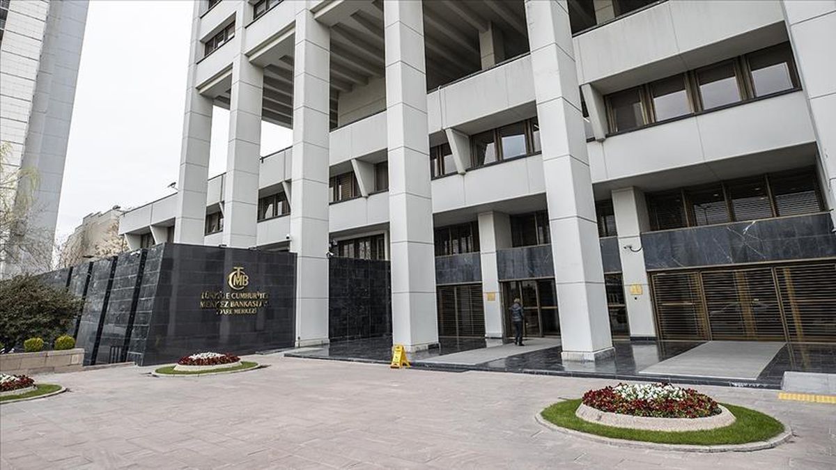 Merkez Bankası'nın toplam rezervleri 3 milyar 756 milyon dolar azaldı
