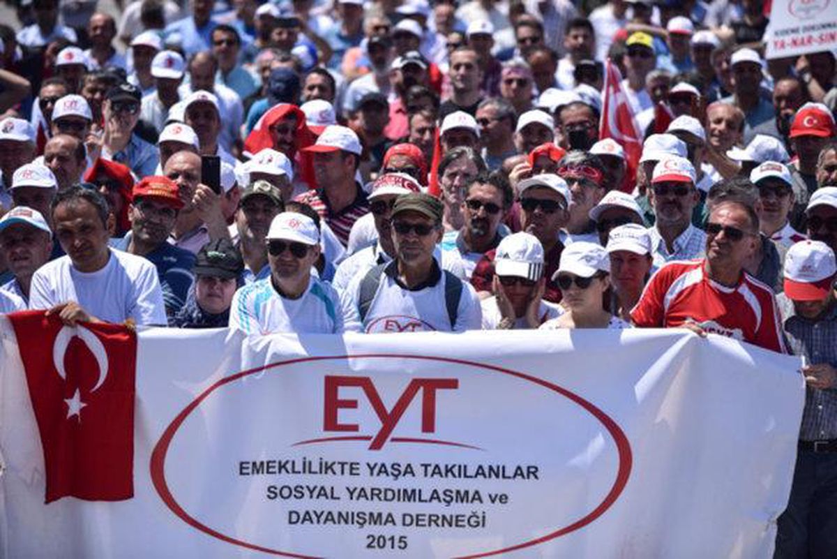 EYT'den kaç kişi faydalanacak? AK Partili ismin verdiği sayı milyonların heyecanına heyecan katacak