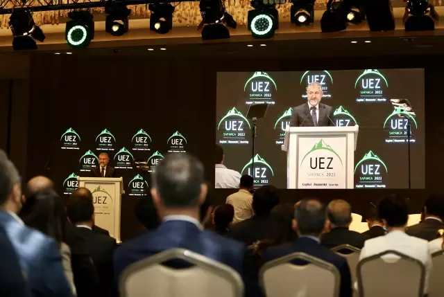 Bakan Nebati: 2020 dünya ekonomisi daralırken, bizler yüzde 1,9 büyümeyi başardık Bakan Nebati: 2020 dünya ekonomisi daralırken, bizler yüzde 1,9 büyümeyi başardık