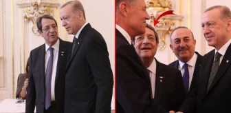 Her fotoğrafta o var! Erdoğan'la sohbet edebilmek için zirve boyunca peşinden ayrılmadı