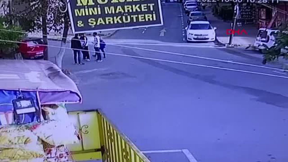 İSTANBUL-GAZİOSMANPAŞA'DA SİLAHLI SALDIRIDA YOLDAN GEÇEN KADIN VURULDU