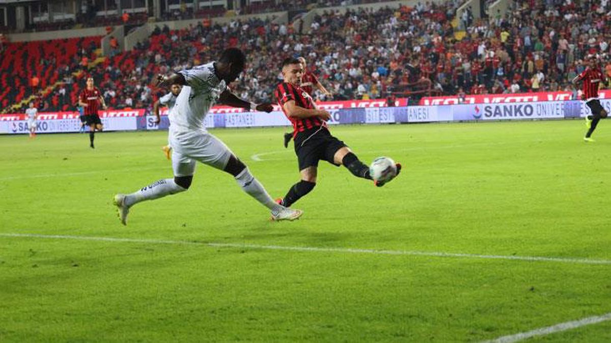 Maç fazlasıyla lider! Gaziantep FK ile Adana Demirspor yenişemedi