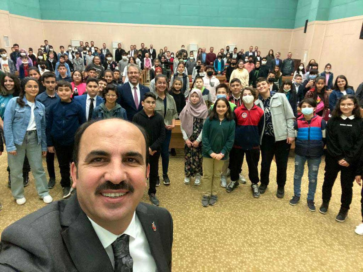 Başkan Altay'dan 7-18 yaş arası gençlere sürpriz