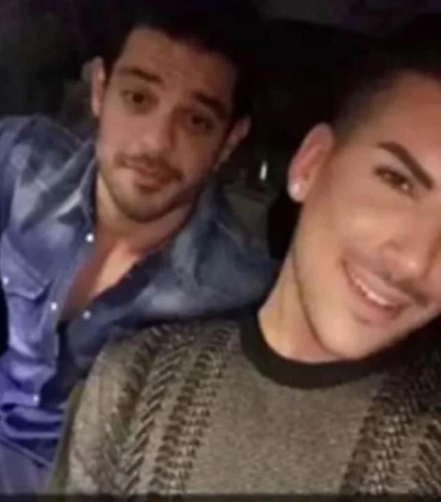 Mehmet Dinçerler ile samimi görüntüleri çıkan Kerimcan Durmaz sessizliğini bozdu: Öpüşme değil, samimi arkadaşım Mehmet Dinçerler ile samimi görüntüleri çıkan Kerimcan Durmaz sessizliğini bozdu: Öpüşme değil, samimi arkadaşım